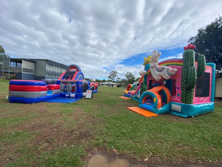 redland bay oshc jumping castle hire brisbane ninja obstacle course2 Themed Jumping Castle Brisbane: Dinosaur, Unicorn, Mermaid & Princess Parties
